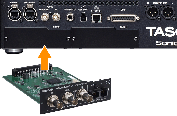 Tascam Sonicview – Connecteurs wordclock, port Ethernet, GPIO, emplacements pour carte d’extension à l’arrière.